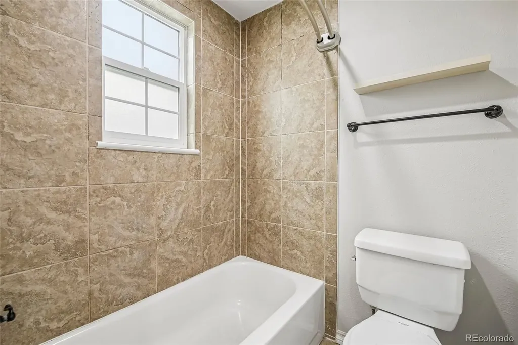 5565 W 76th Avenue Arvada CO 80003