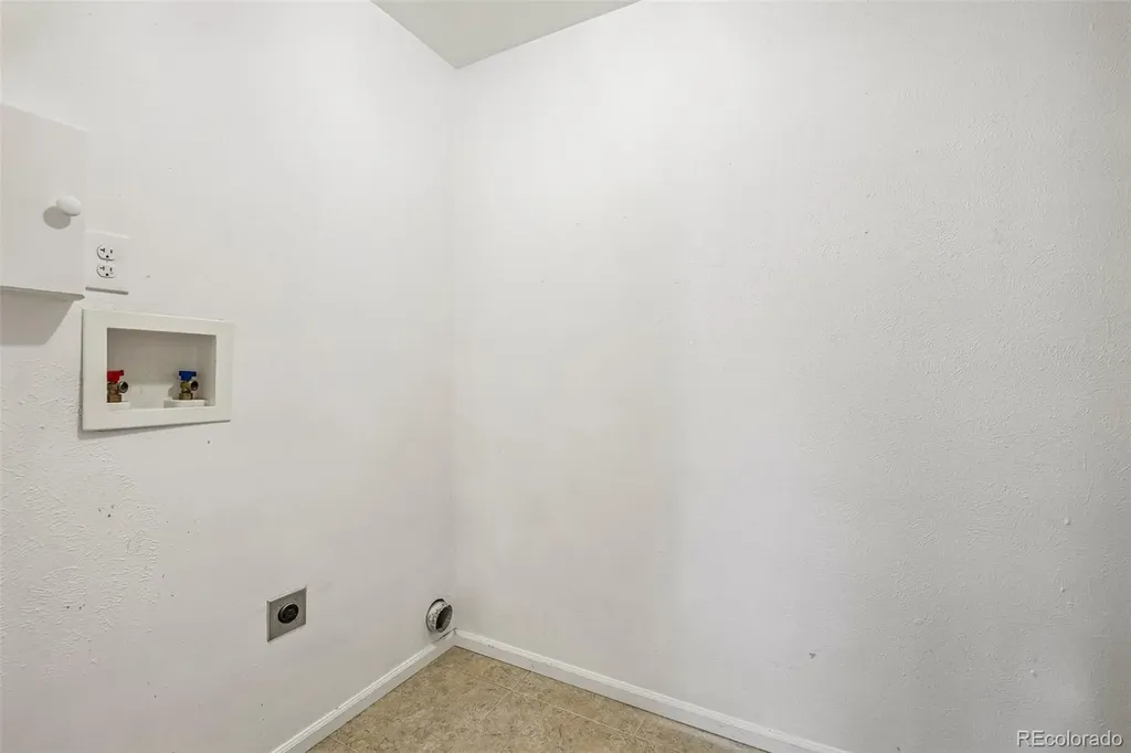 5565 W 76th Avenue Arvada CO 80003