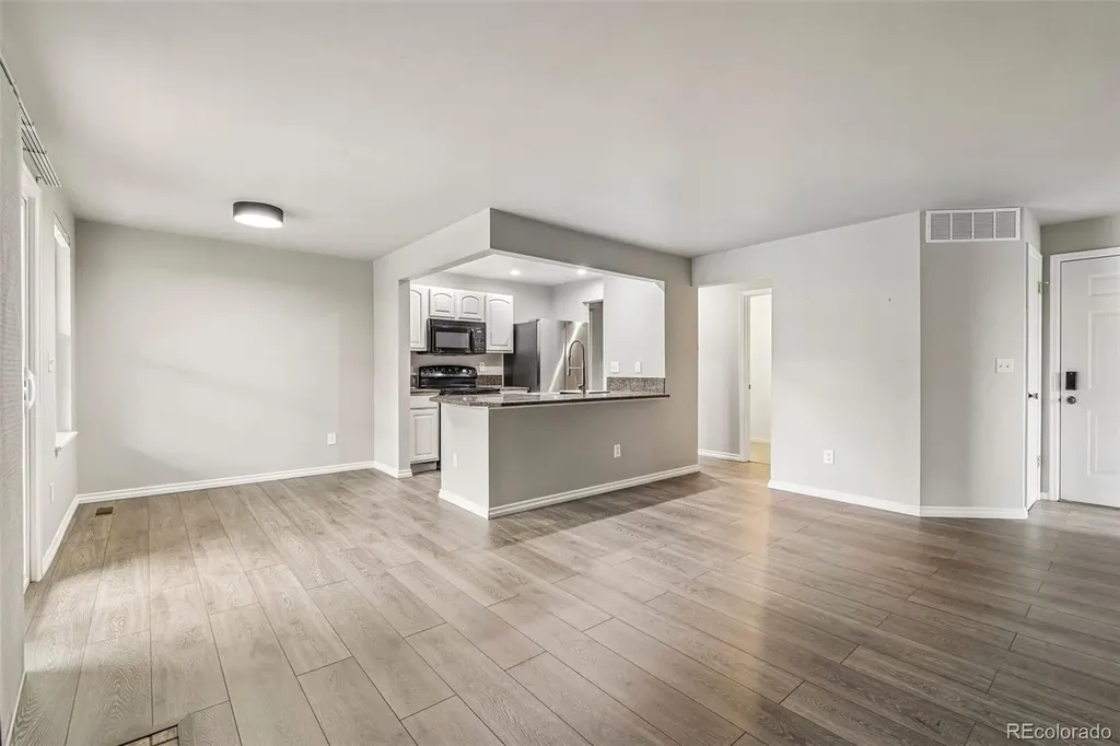 5565 W 76th Avenue Arvada CO 80003