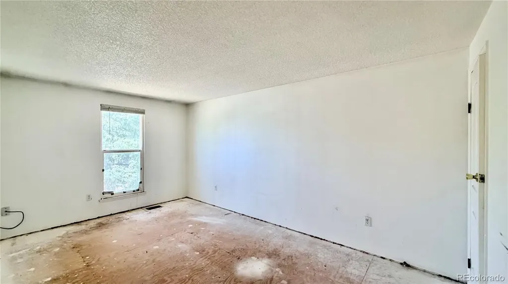 218 Madison Drive Bennett CO 80102