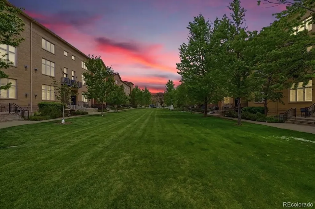220 Roslyn Street Denver CO 80230