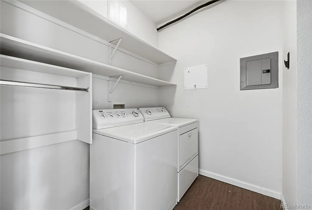 220 Roslyn Street Denver CO 80230