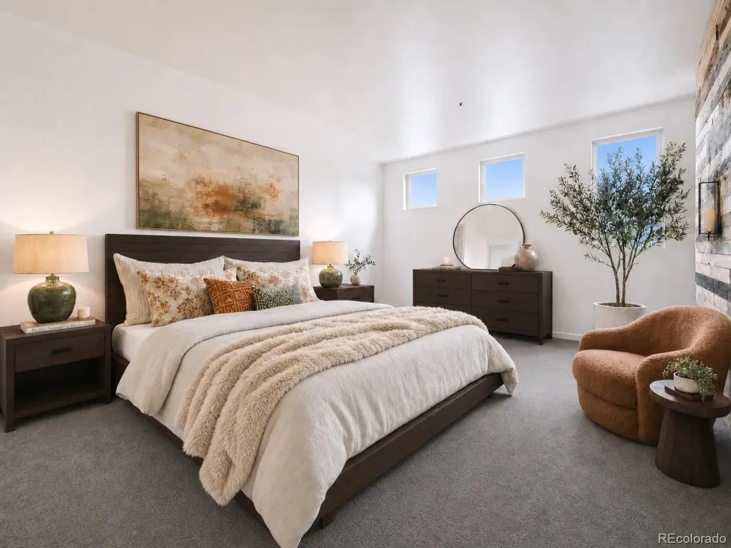 220 Roslyn Street Denver CO 80230