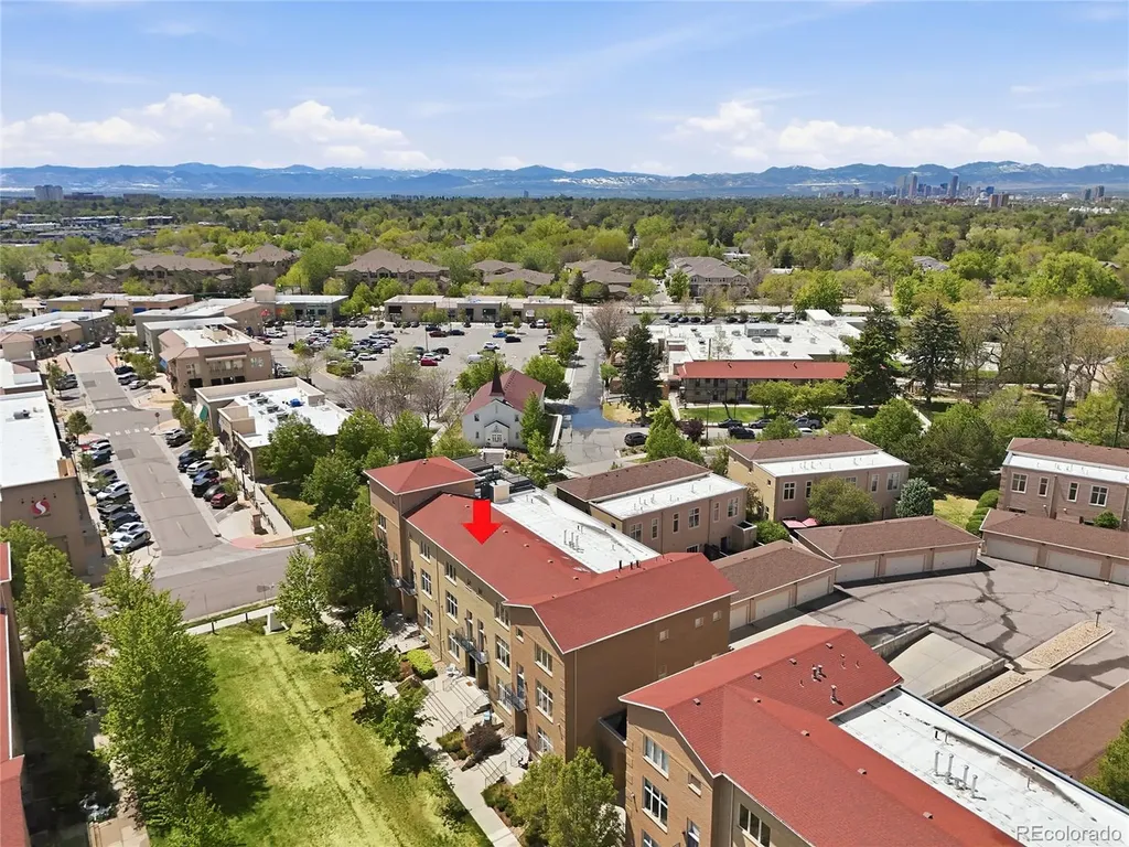 220 Roslyn Street Denver CO 80230