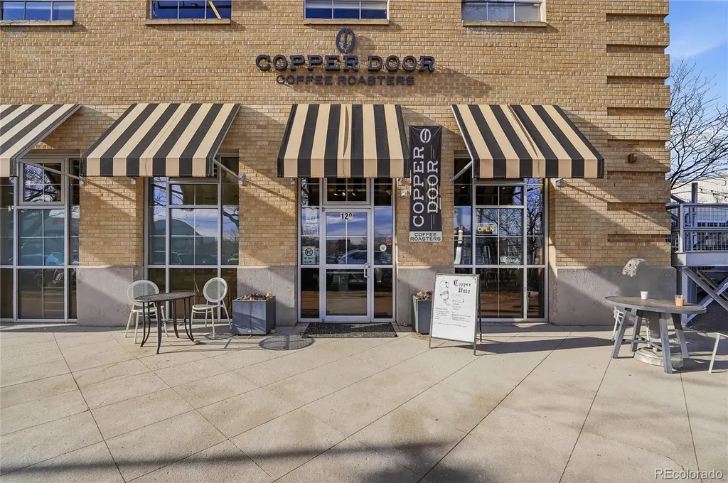220 Roslyn Street Denver CO 80230