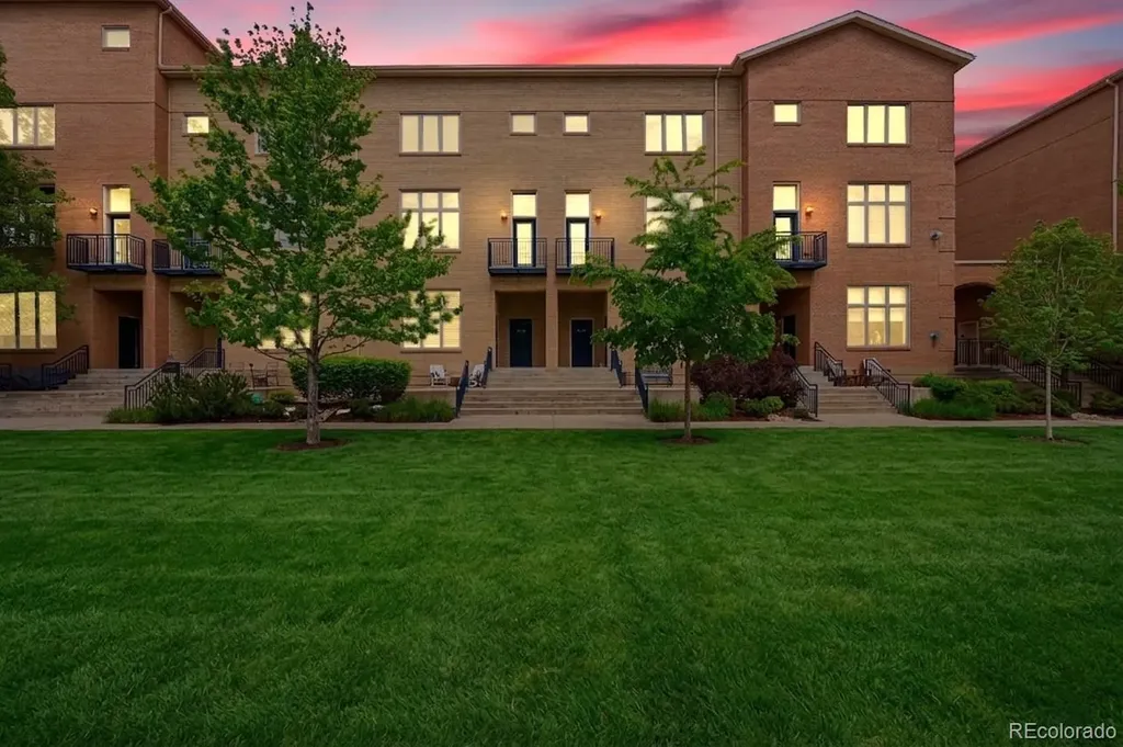 220 Roslyn Street Denver CO 80230