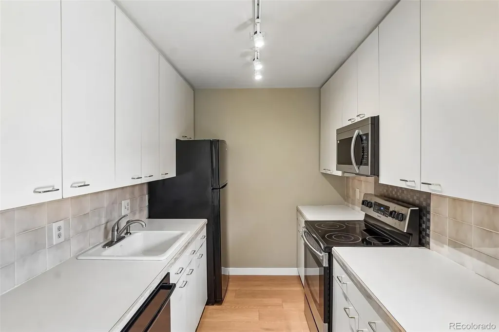 6472 E Mississippi Avenue Denver CO 80224