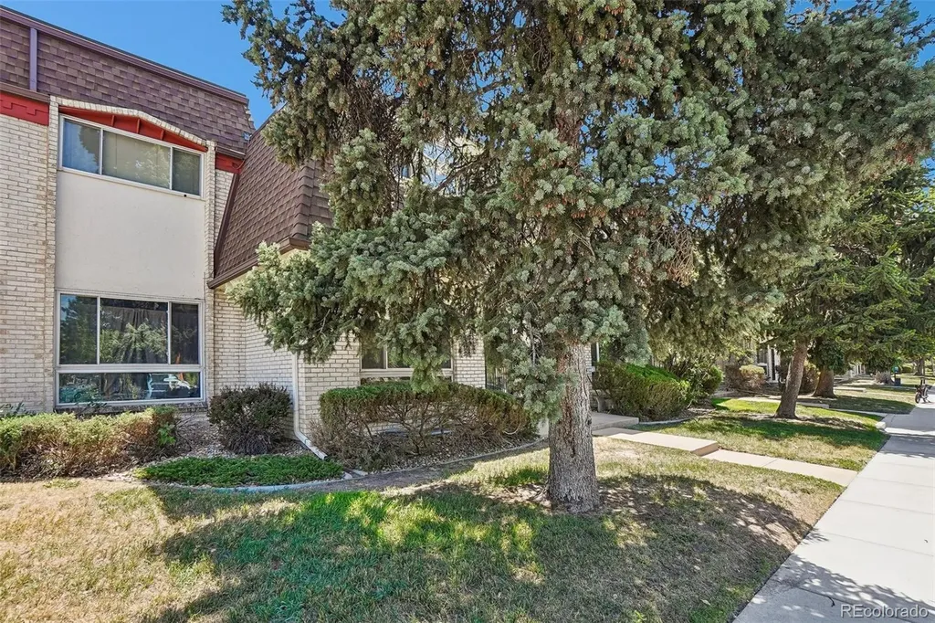 6472 E Mississippi Avenue Denver CO 80224