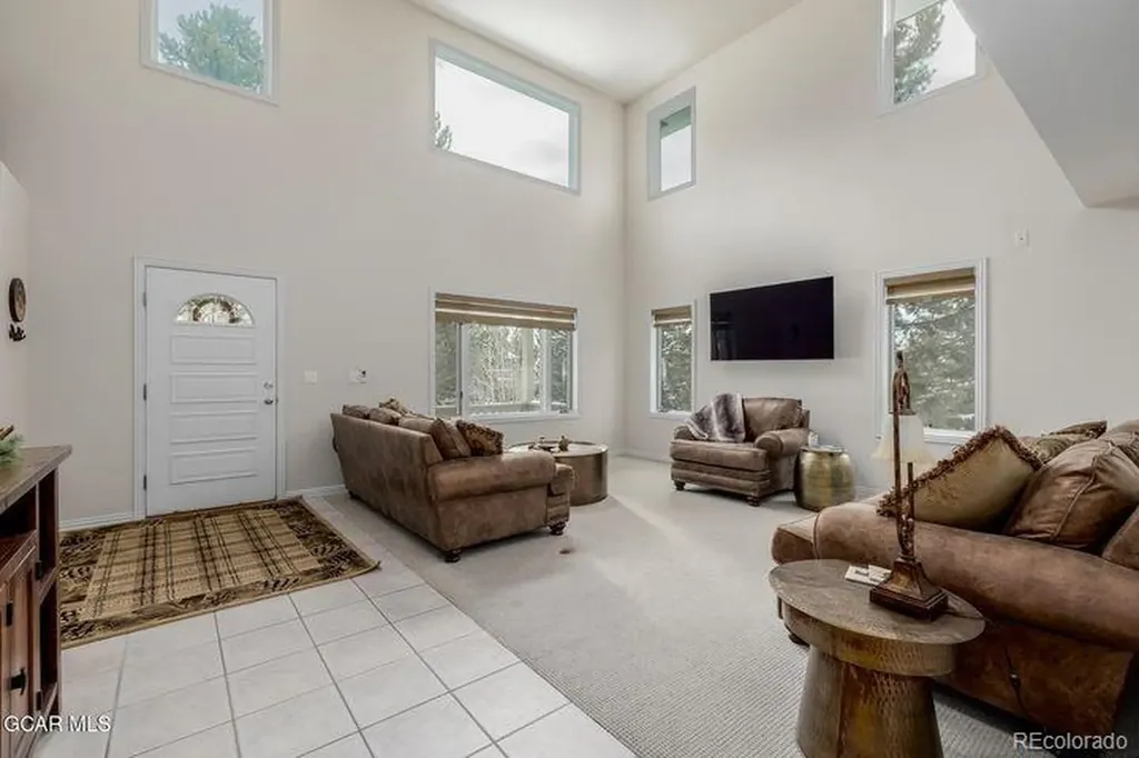 37 GCR 4482 Grand Lake CO 80447