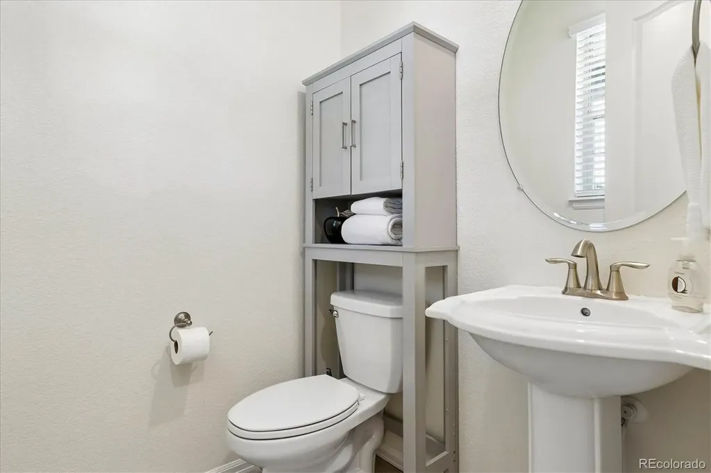 9677 Bennett Peak Street Littleton CO 80125