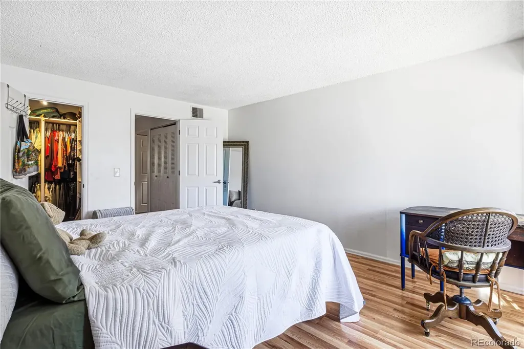 318 Wright Street Lakewood CO 80228