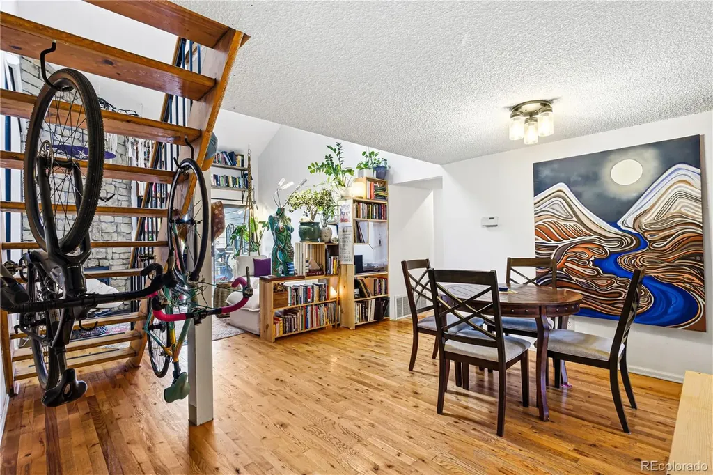 318 Wright Street Lakewood CO 80228