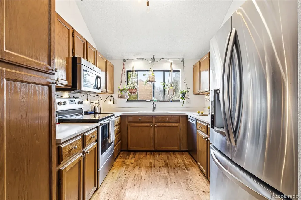 318 Wright Street Lakewood CO 80228