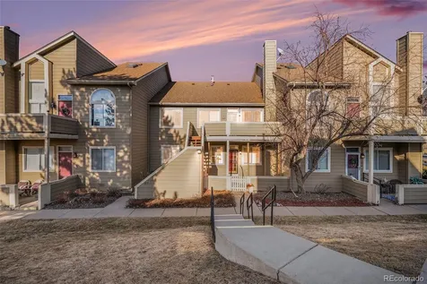 1079 S Walden Way Aurora CO 80017