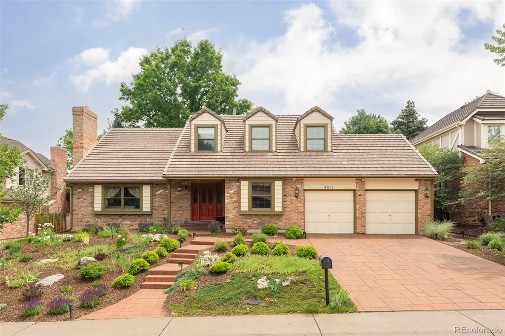 4812 S Carson Street Aurora CO 80015