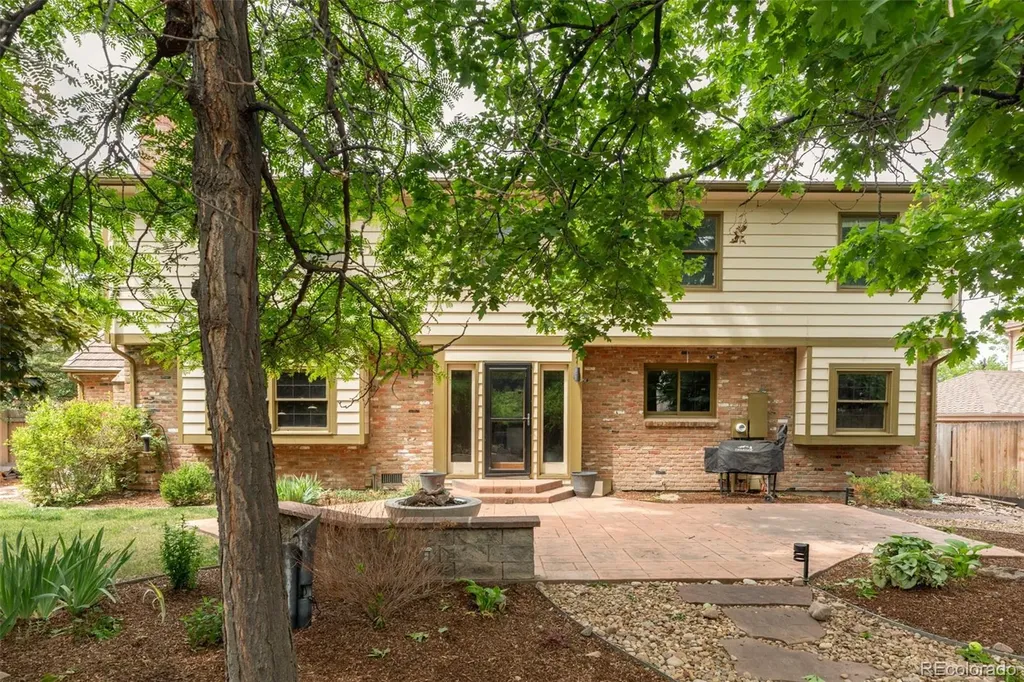 4812 S Carson Street Aurora CO 80015