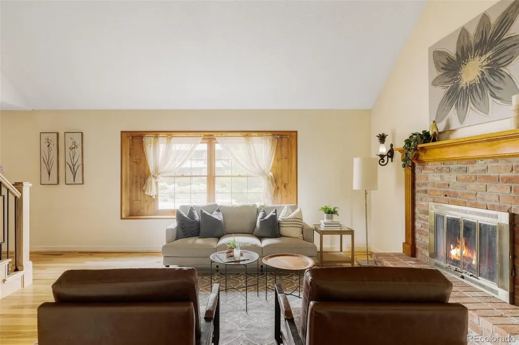 4812 S Carson Street Aurora CO 80015