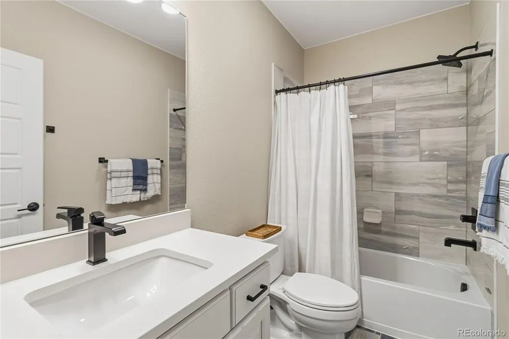 2169 S Orion Street Denver CO 80228