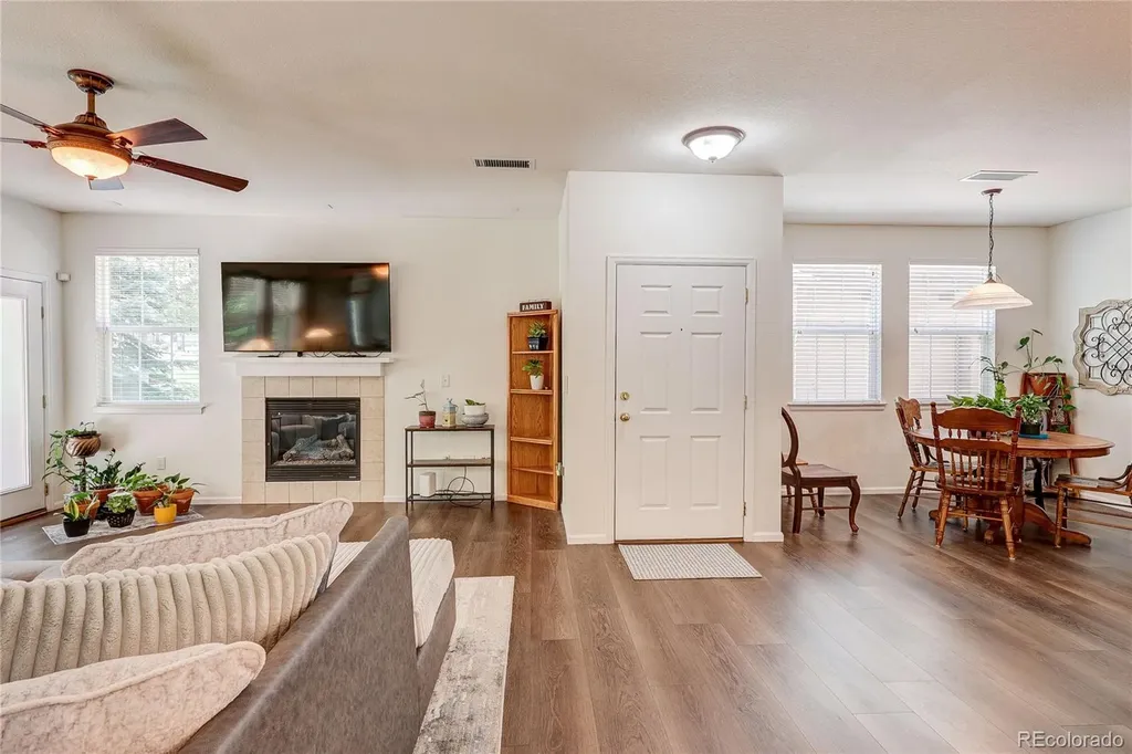 10556 Graymont Lane Highlands Ranch CO 80126