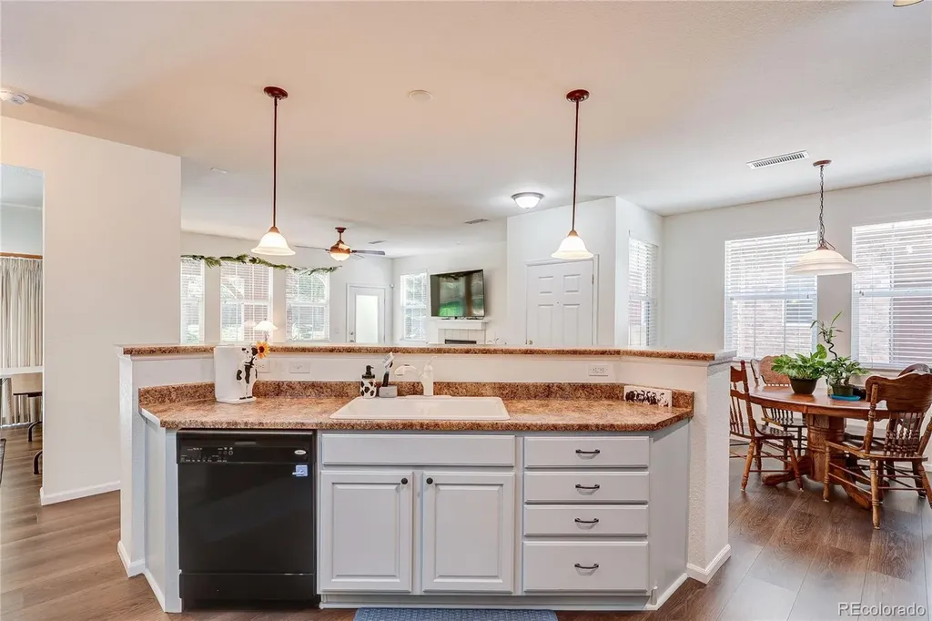 10556 Graymont Lane Highlands Ranch CO 80126