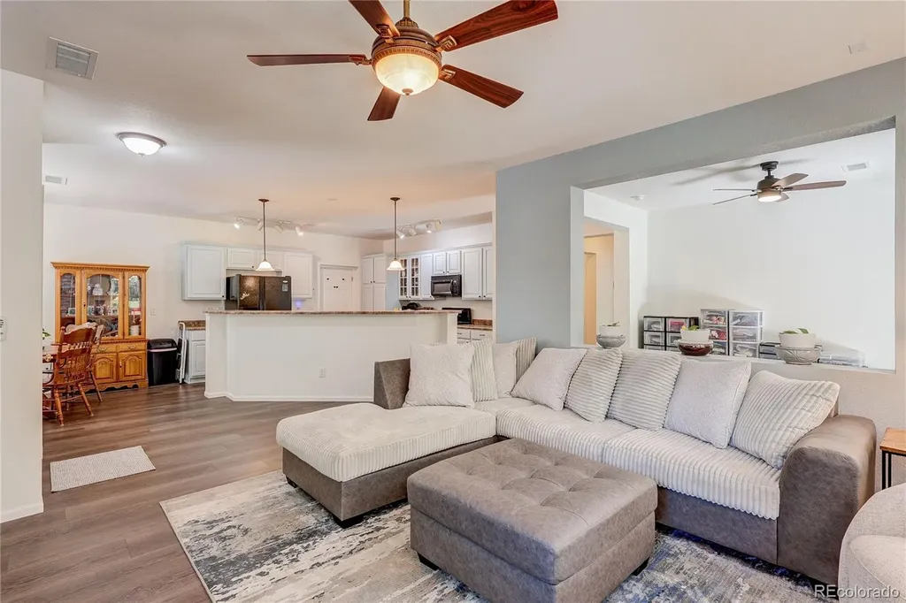 10556 Graymont Lane Highlands Ranch CO 80126