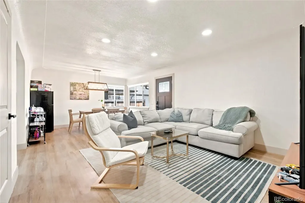 3353 N Krameria Street Denver CO 80207