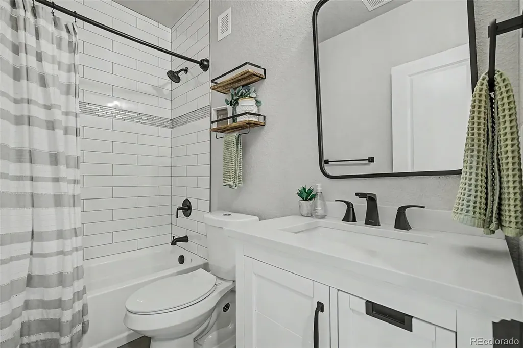 7297 S Scottsburg Way Aurora CO 80016