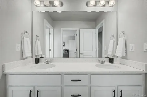7297 S Scottsburg Way Aurora CO 80016