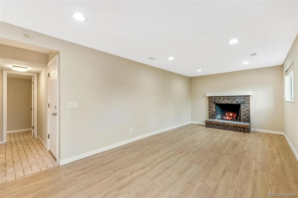 1541 S Fairplay Way Aurora CO 80012