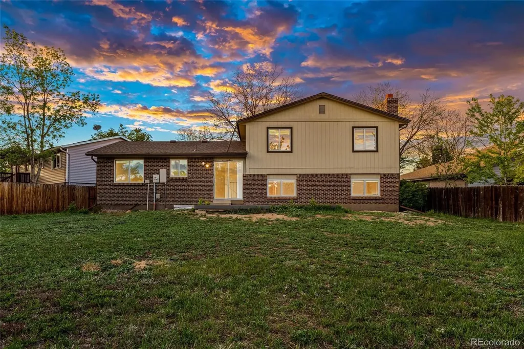 1541 S Fairplay Way Aurora CO 80012