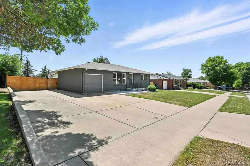 2714 S Raleigh Street Denver CO 80236