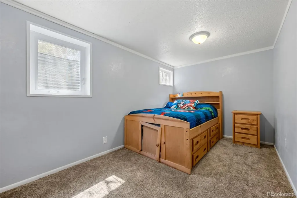 40 Normandy Circle Pueblo CO 81001
