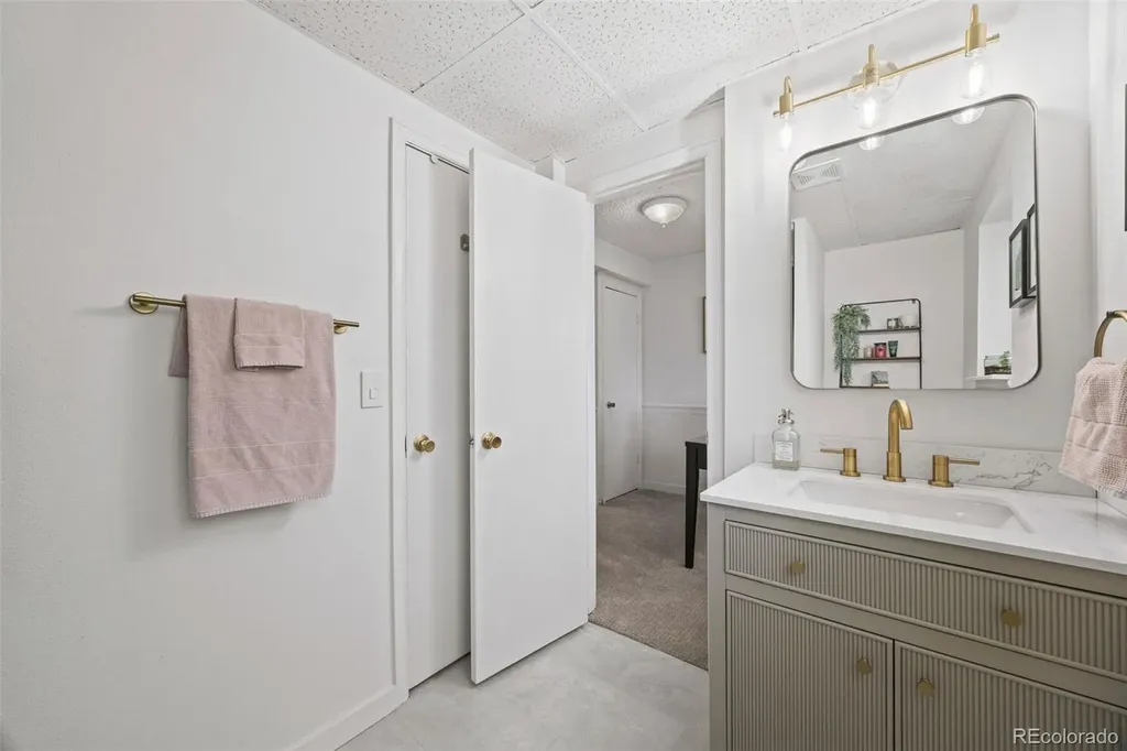 8821 W Stanford Avenue Littleton CO 80123