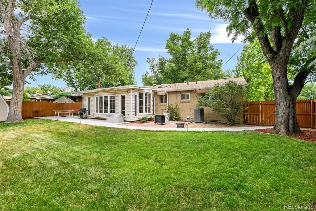 6421 Iris Court Arvada CO 80004