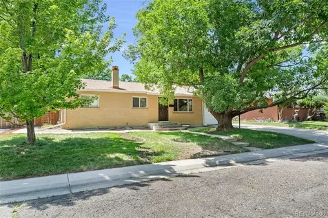 6421 Iris Court Arvada CO 80004