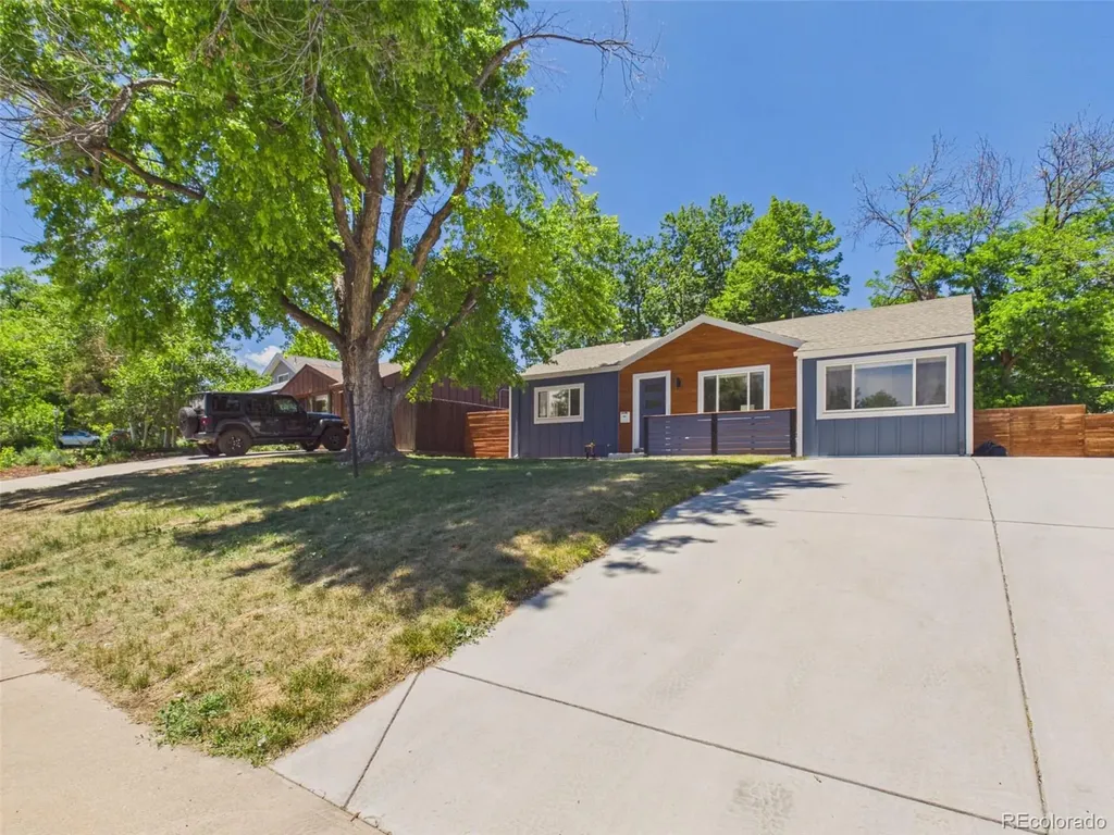3343 S Grape Street Denver CO 80222
