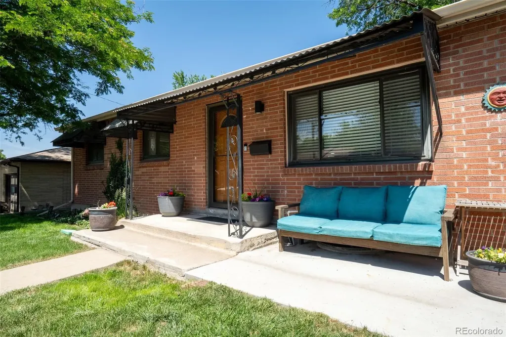 2242 S Meade Street Denver CO 80219