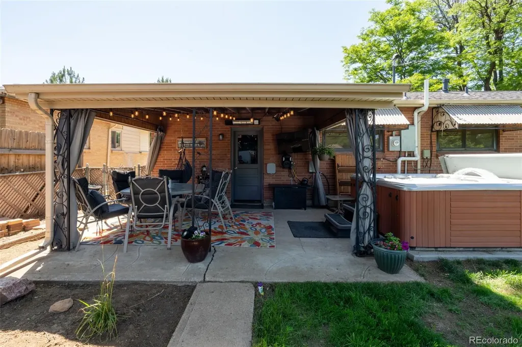 2242 S Meade Street Denver CO 80219