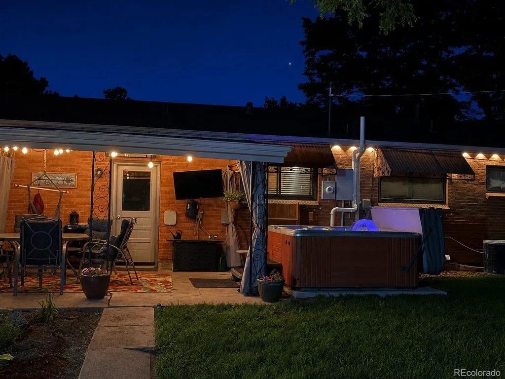 2242 S Meade Street Denver CO 80219