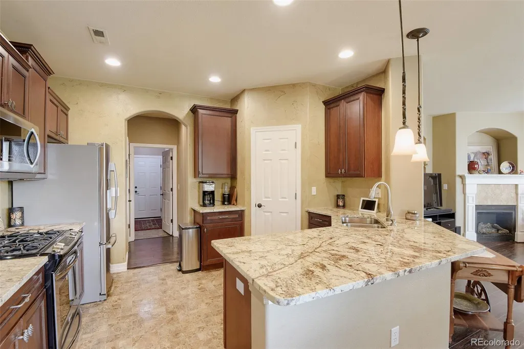 10122 Bluffmont Lane Lone Tree CO 80124
