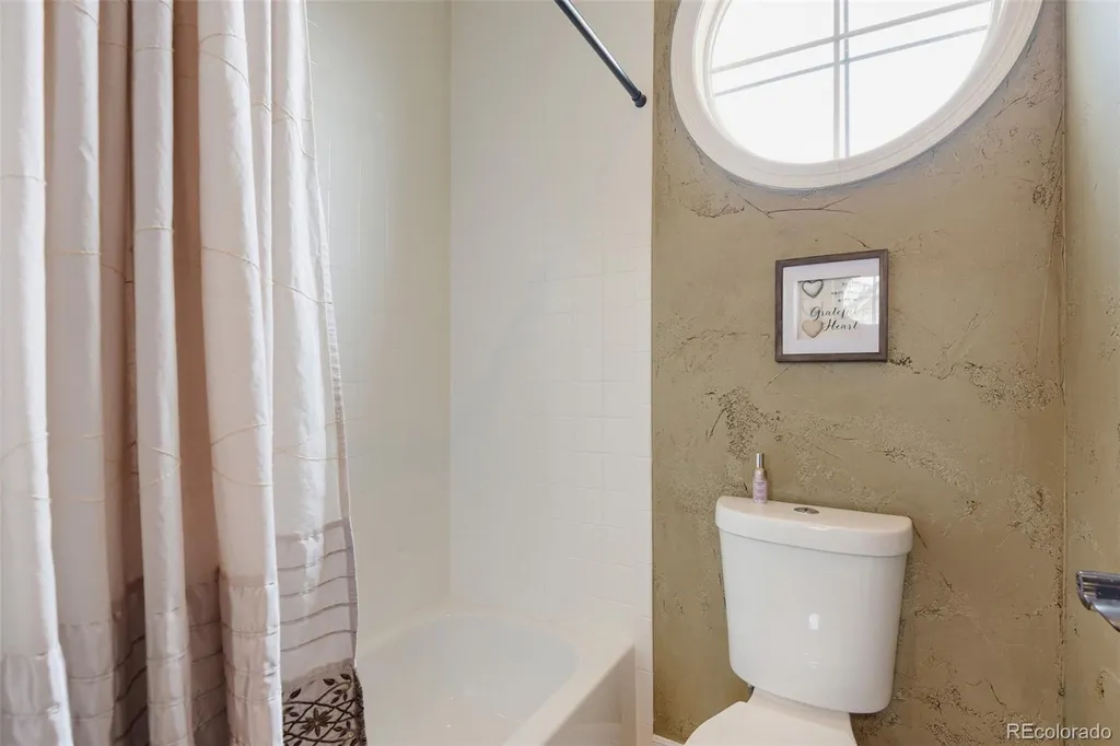 10122 Bluffmont Lane Lone Tree CO 80124