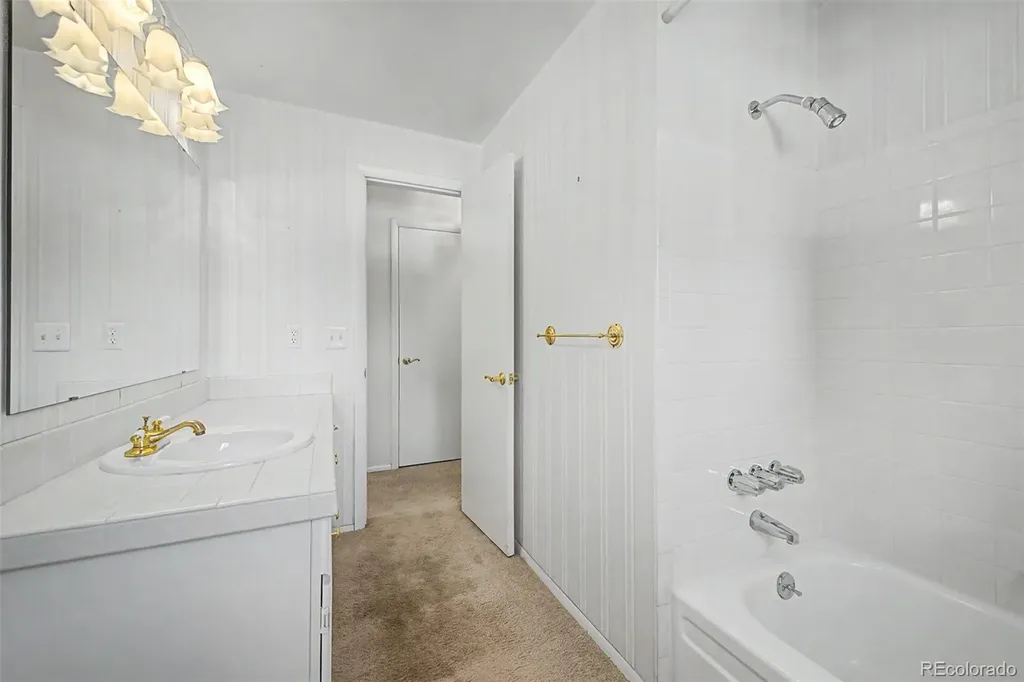 3762 S Benton Way Denver CO 80235