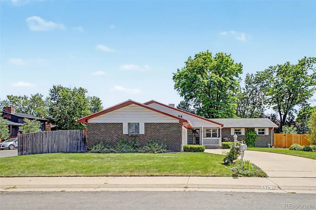 3762 S Benton Way Denver CO 80235