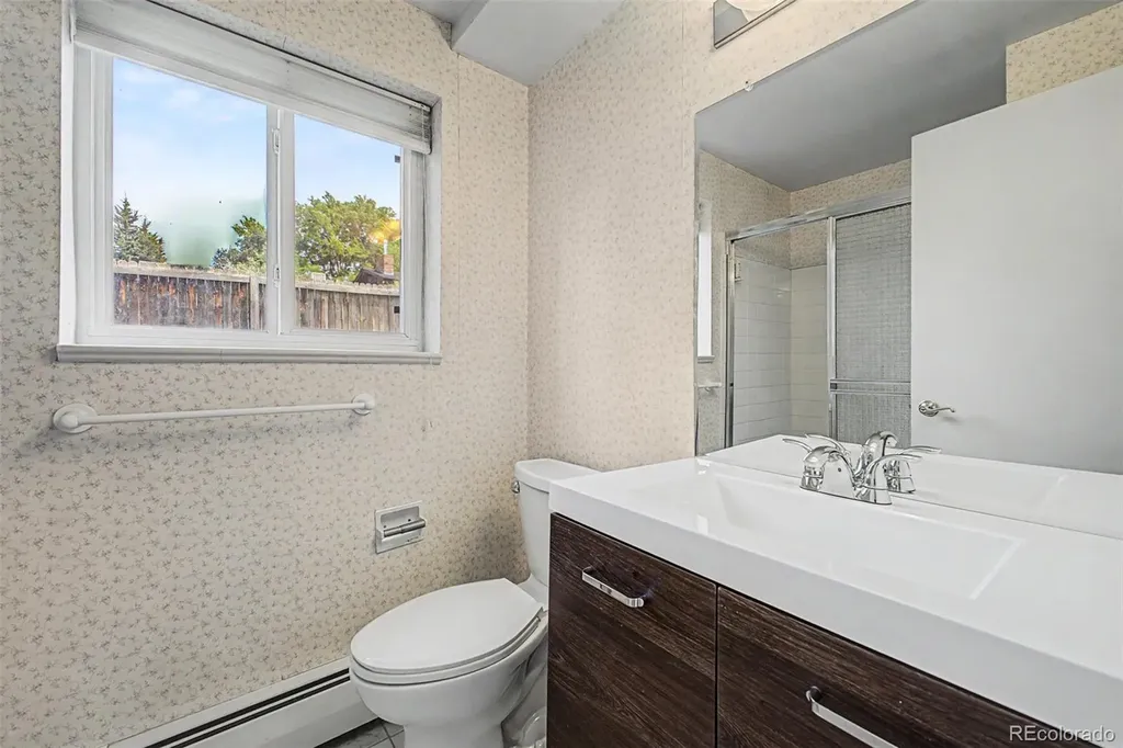 3762 S Benton Way Denver CO 80235