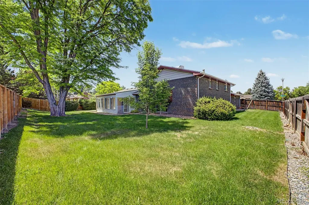 3762 S Benton Way Denver CO 80235