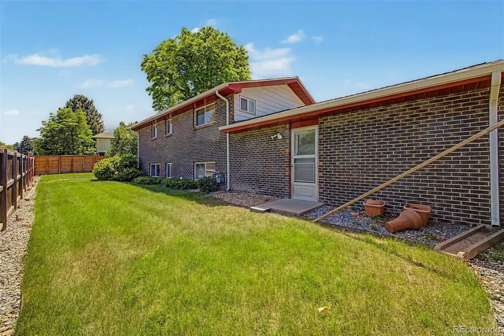 3762 S Benton Way Denver CO 80235