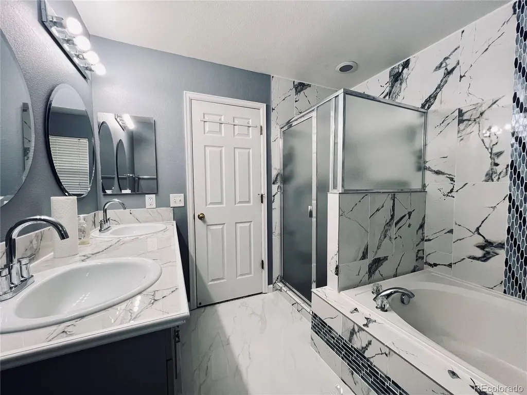 16184 E Hinsdale Avenue Aurora CO 80016
