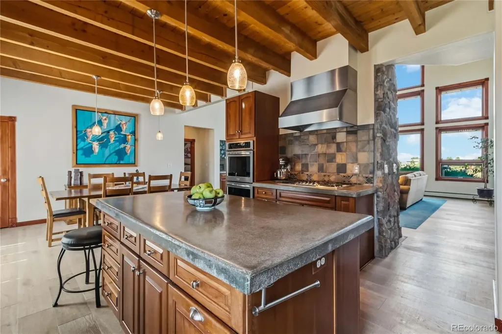 8124 S Ireland Way Aurora CO 80016