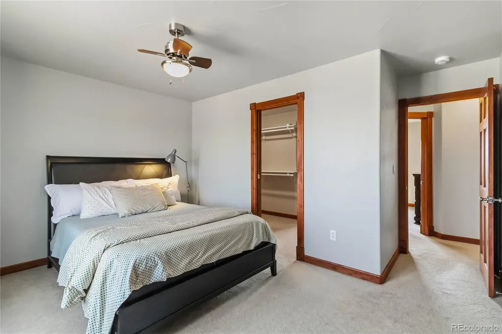 8124 S Ireland Way Aurora CO 80016