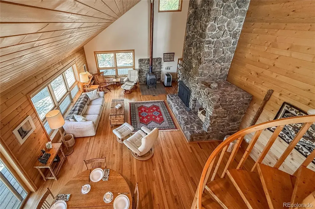 18673 State Highway 7 Lyons CO 80540
